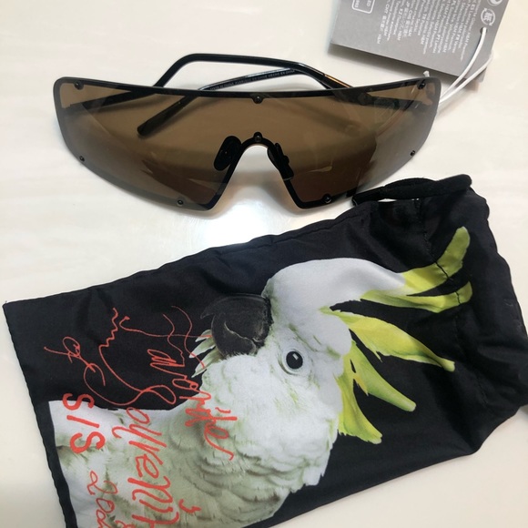H&M SUNGLASSES WITH POUCH